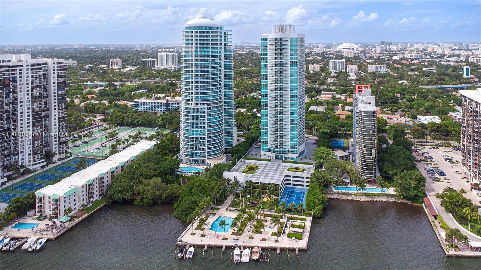 2101 BRICKELL AVENUEMiami - SKYLINE CONDO condo unit 905 - picture