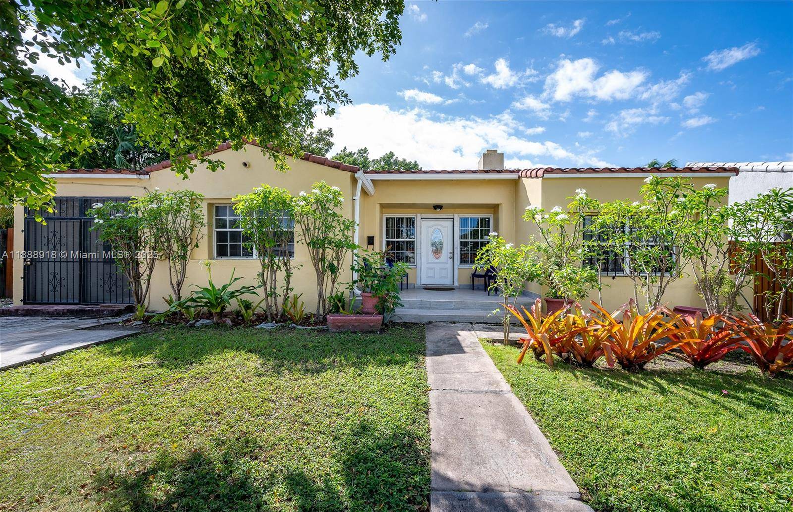 862 NE 82nd StMiami - picture