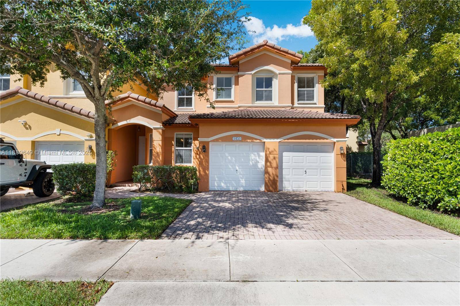 8450 NW 113th PsgeDoral - picture