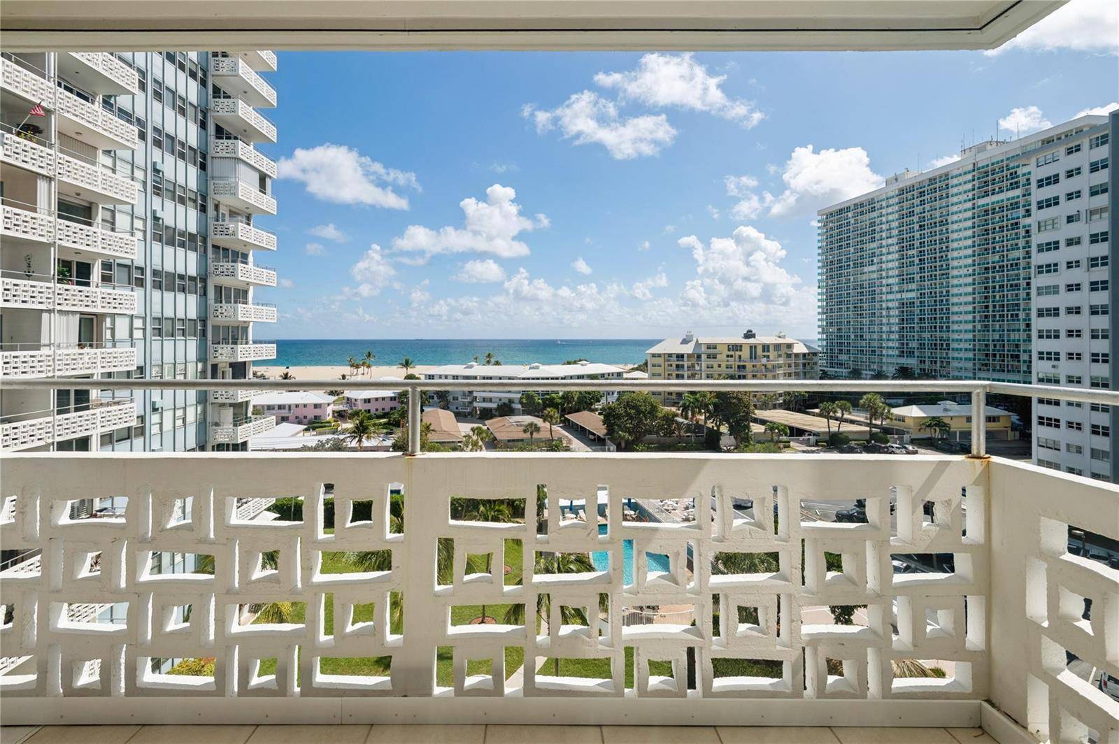 1900 S OceanFort Lauderdale - Breakwater Towers condo unit 810 - picture