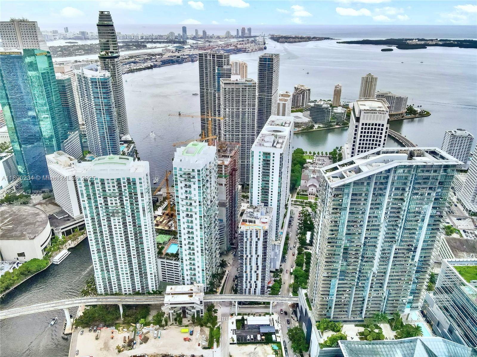31 SE 6th StMiami - Condo/Co-Op/Seasonal,Condo condo unit 2203 - picture