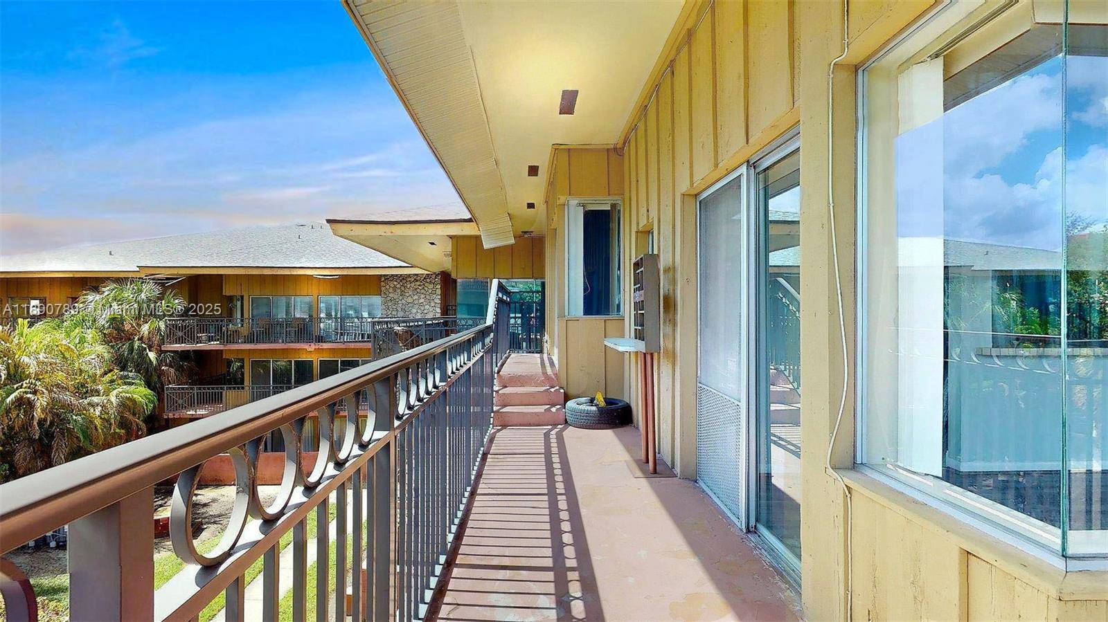 4850 SW 63rd TerDavie - Condo 1-4 Stories,Condo condo unit 131 - picture
