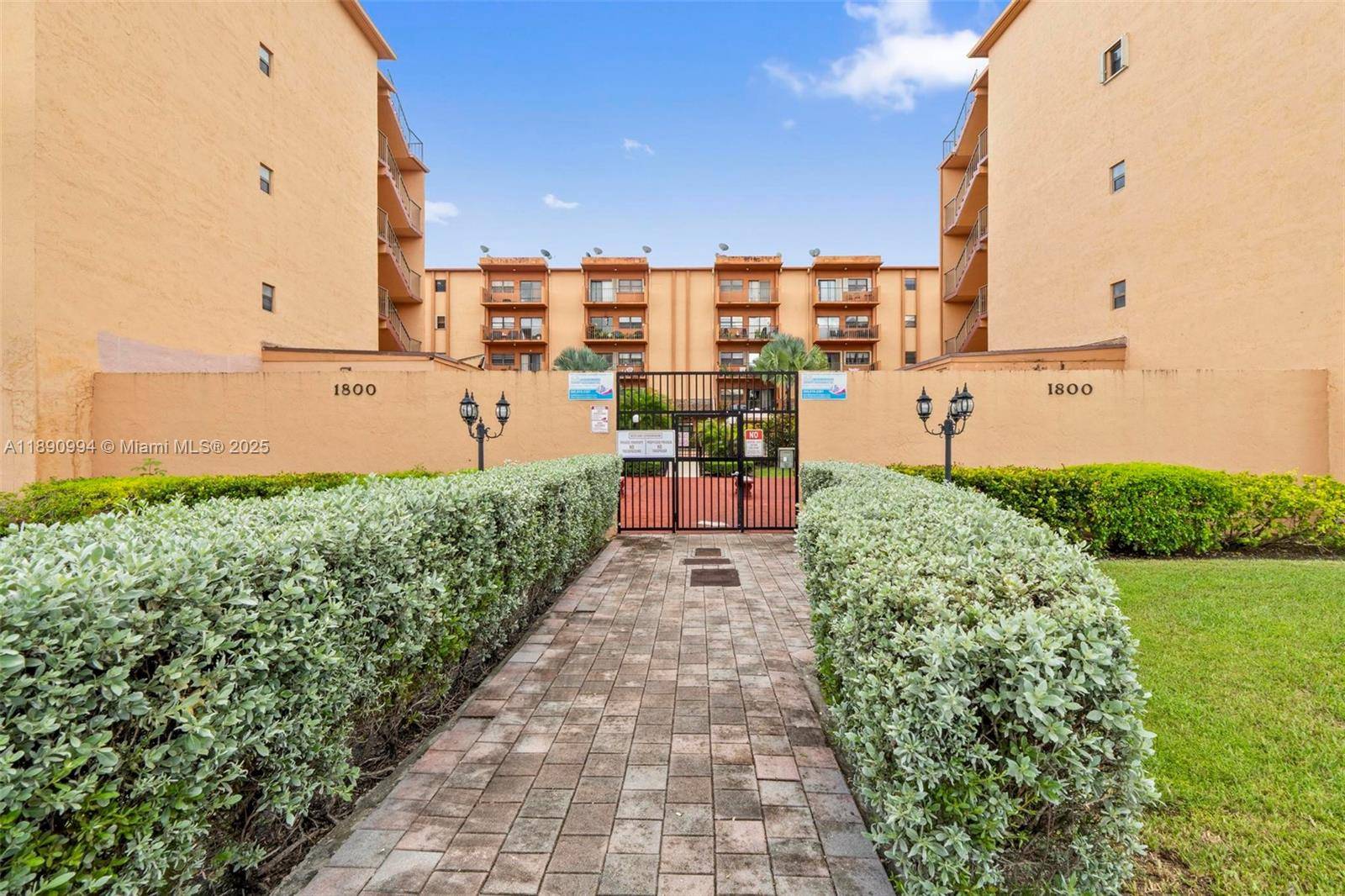 1800 W 54th StHialeah - Condo 1-4 Stories,Condo condo unit 109 - picture