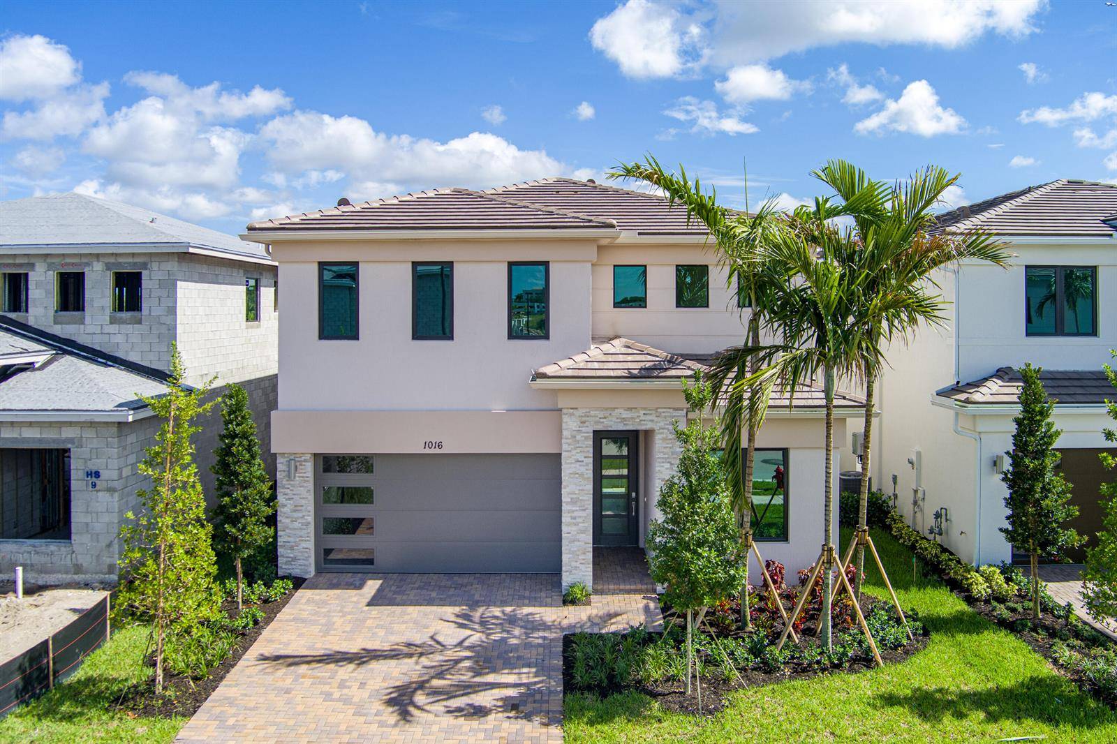 1016 RaleighWellington - picture