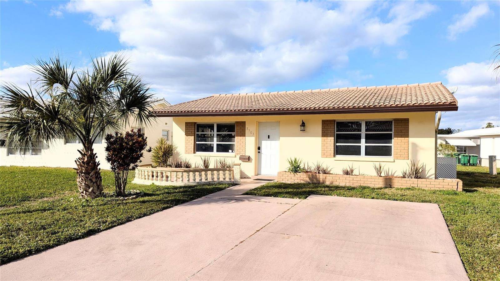 8503 NW 57thTamarac - picture