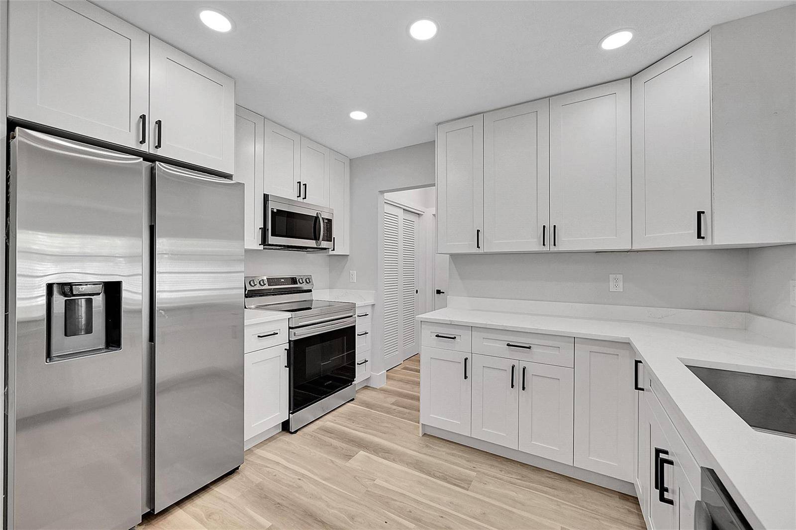 6925 NW 11thMargate - picture