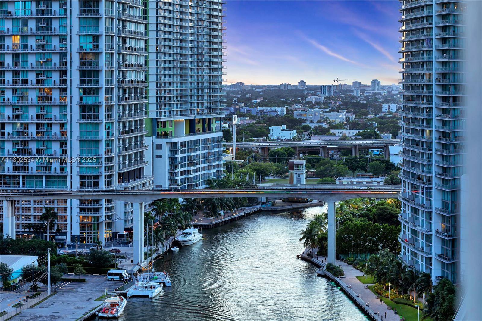 31 SE 5th StMiami - Condo/Co-Op/Annual,Condo condo unit 2111 - picture