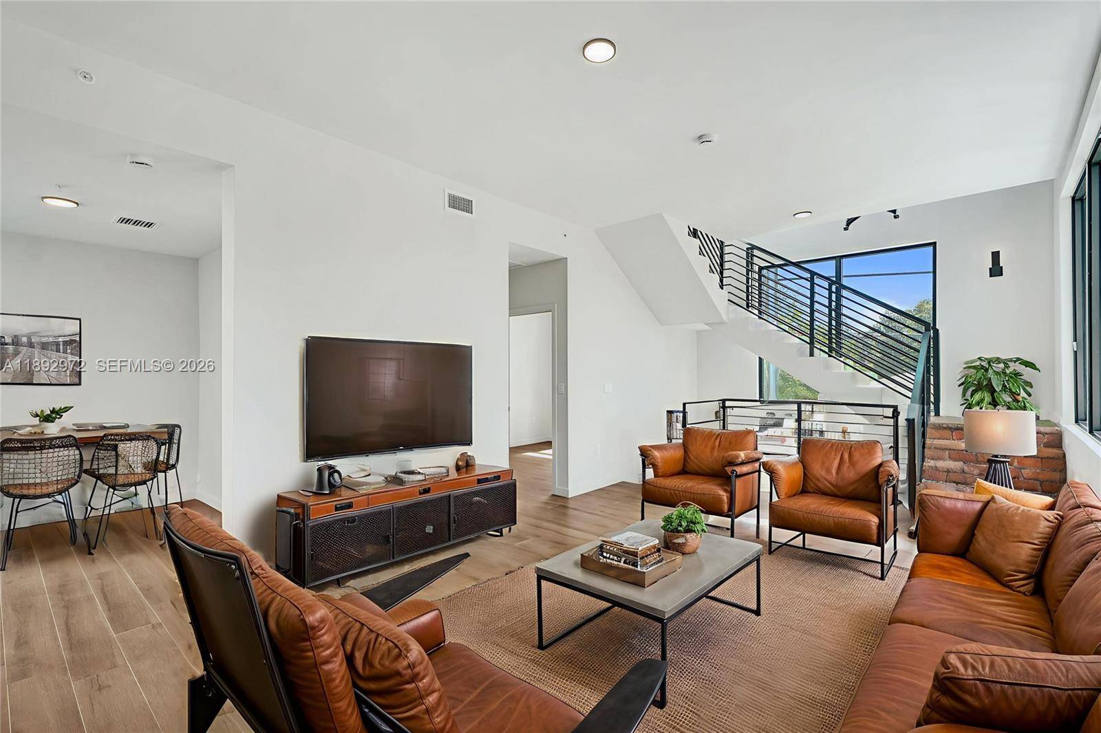 525 NE 61st StMiami - picture