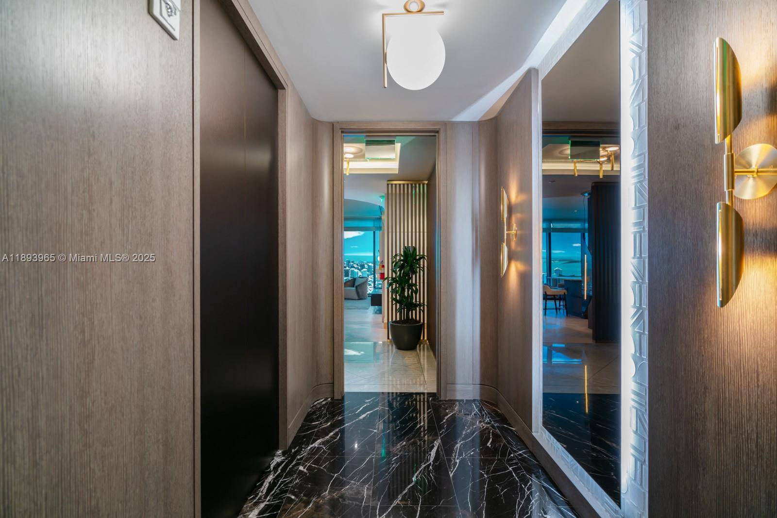 300 N Biscayne BlvdMiami - Condo 5+ Stories,Condo condo unit 7803 - picture