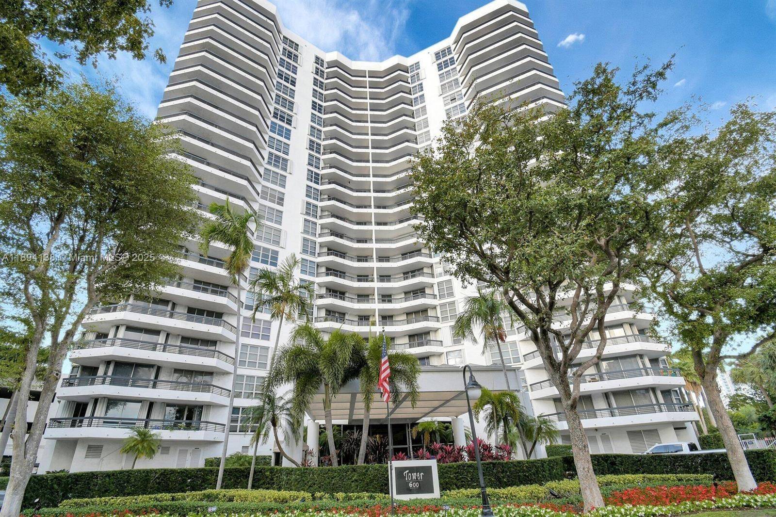 3400 NE 192nd StAventura - MYSTIC POINTE TOWER 600 C condo unit 802 - picture