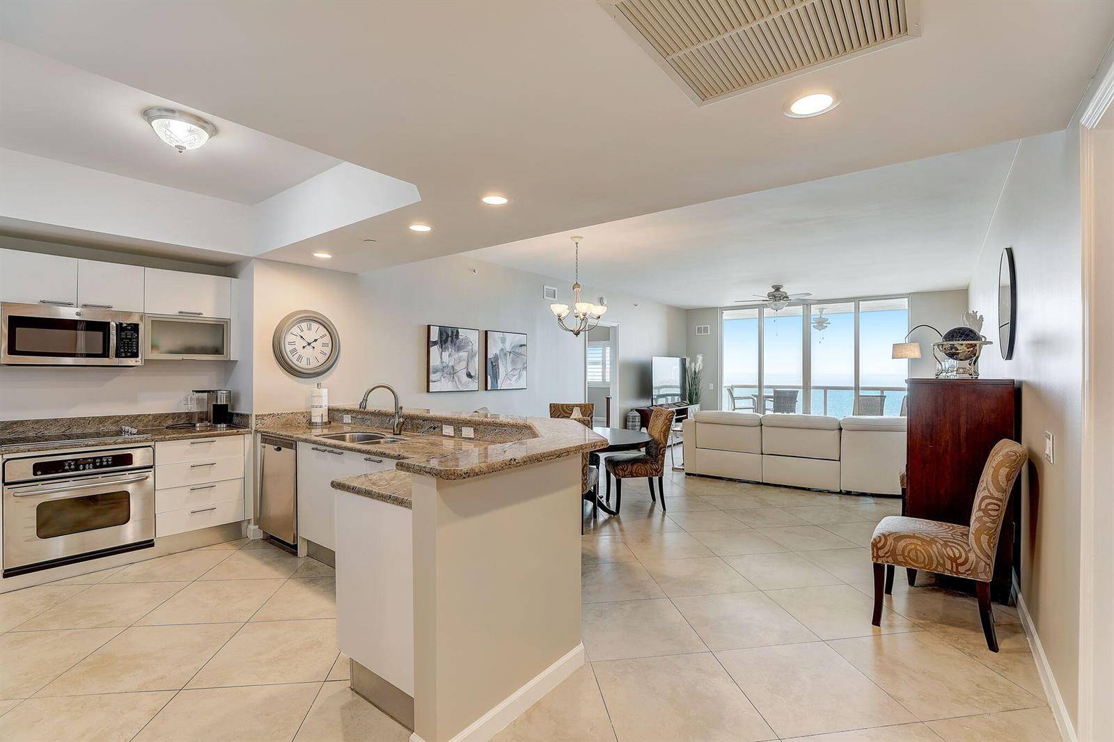2650 Lake ShoreRiviera Beach - MARINA GRANDE RIVIERA BEAC,Marina Grande condo unit 804 - picture