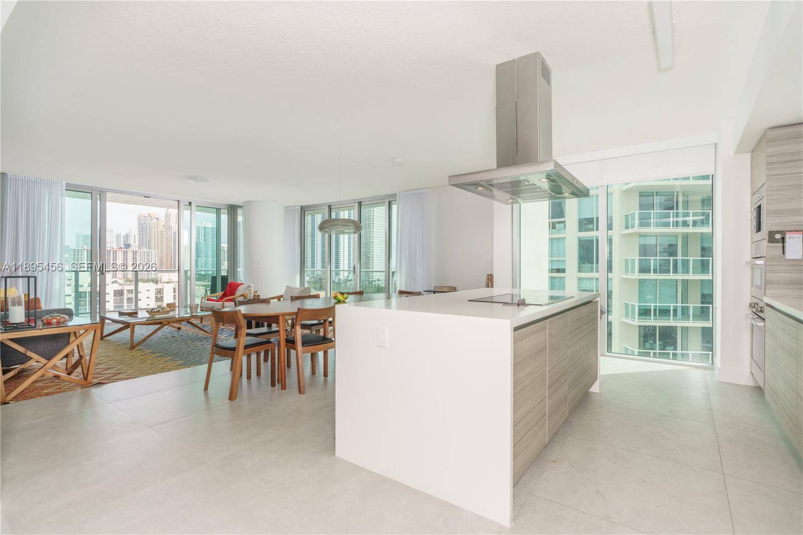 300 Sunny Isles BlvdSunny Isles Beach - Condo 5+ Stories,Condo condo unit 4-1101 - picture