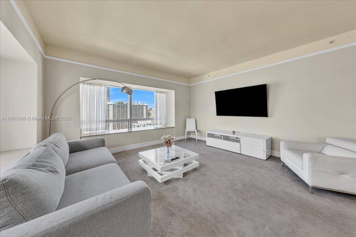 1435 Brickell AveMiami - MILLENNIUM TOWER CONDOMIN condo unit 3112 - picture
