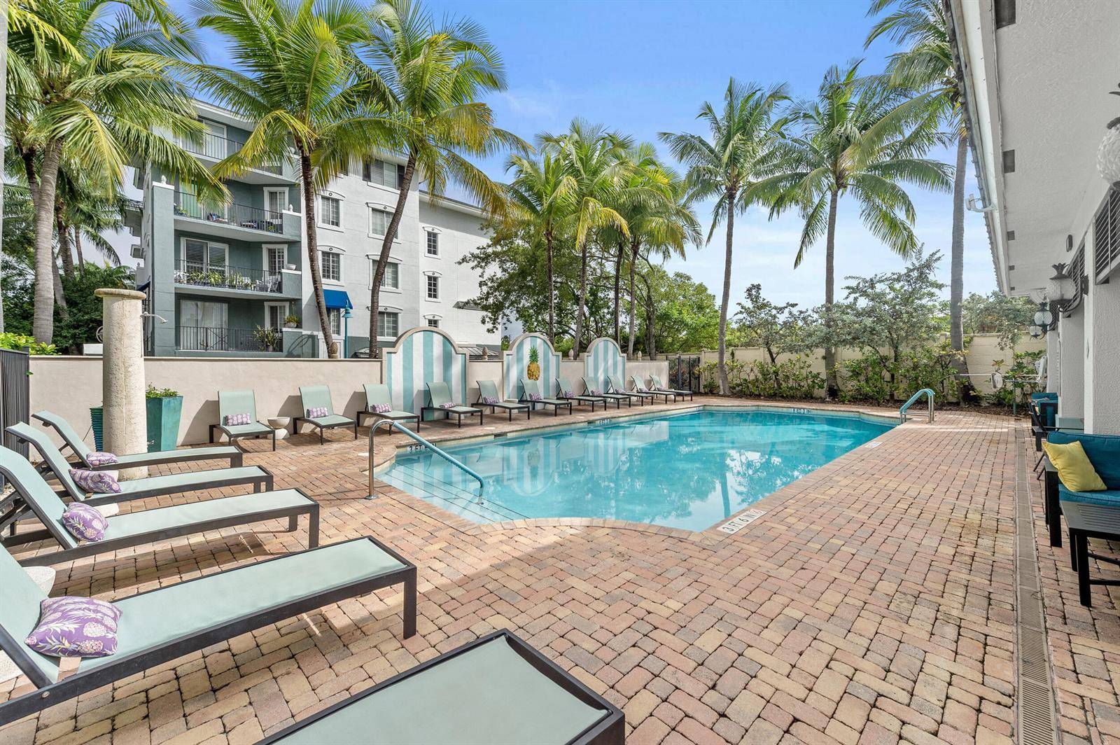 255 NE 3rdDelray Beach - PINEAPPLE GROVE VILLAGE CO condo unit 2401 - picture