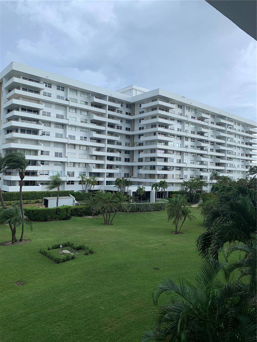 177 Ocean Lane DrKey Biscayne - Condo 5+ Stories,Condo condo unit 208 - picture