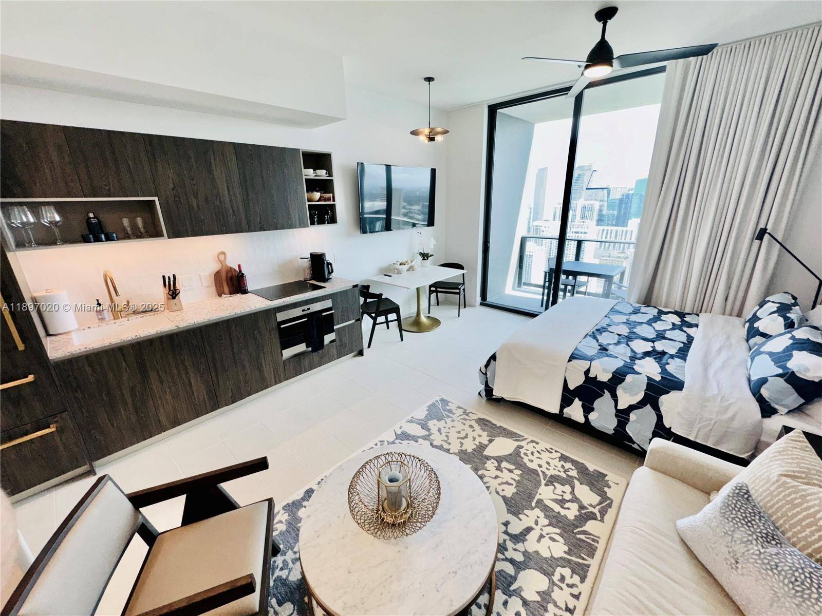 159 NE 6th StMiami - Condo/Co-Op/Seasonal,Condo condo unit 4906 - picture