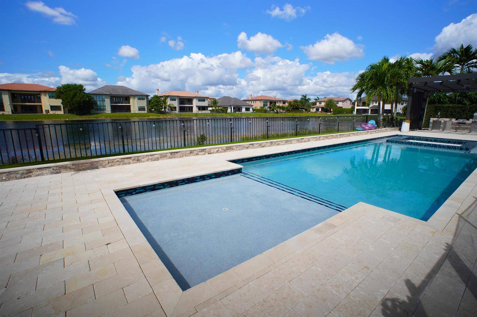 8965 WatercrestParkland - picture