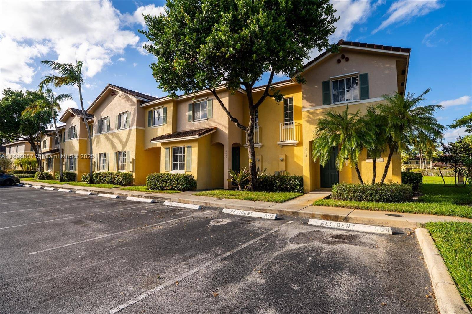 6051 SW 19th PlNorth Lauderdale - picture