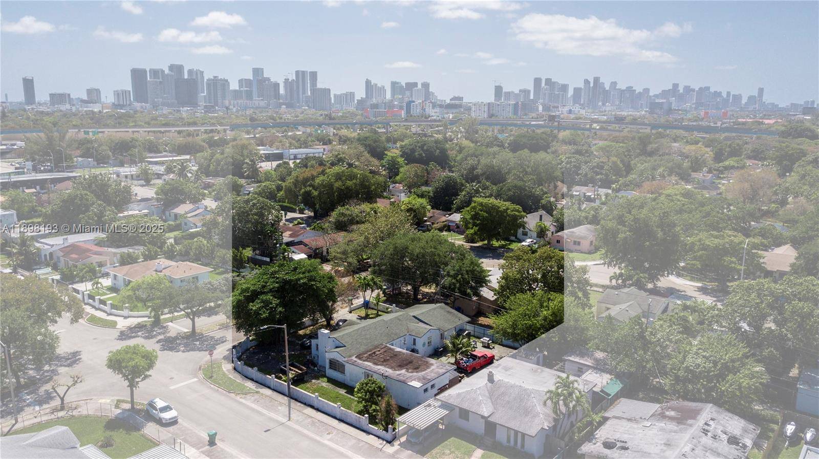 4628 NW 8th AveMiami - picture