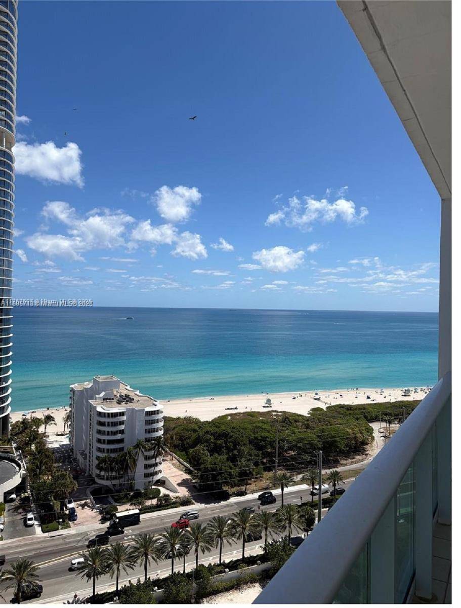 100 Bayview DrSunny Isles Beach - Condo 5+ Stories,Condo condo unit PH11 - picture