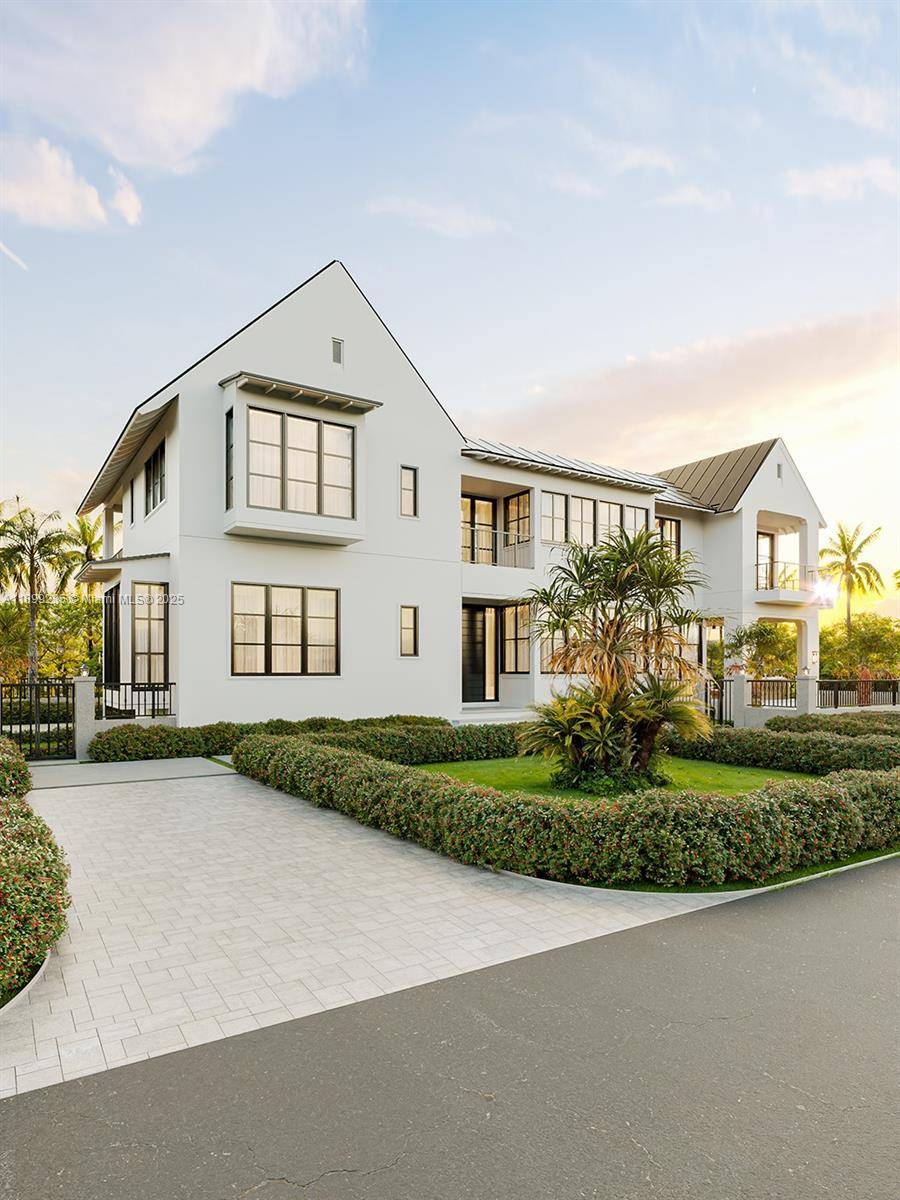 5262 La Gorce DrMiami Beach - picture