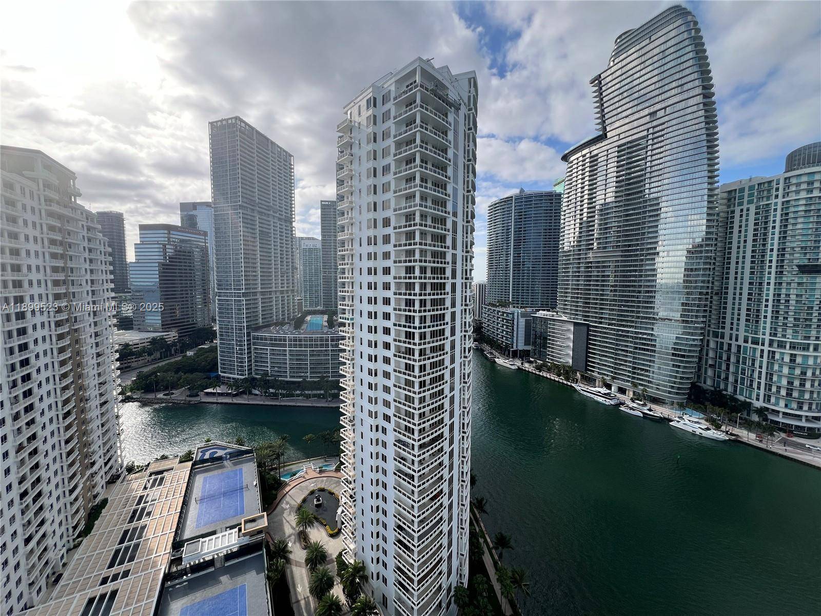 900 Brickell Key BlvdMiami - Condo 5+ Stories,Condo condo unit 2205 - picture