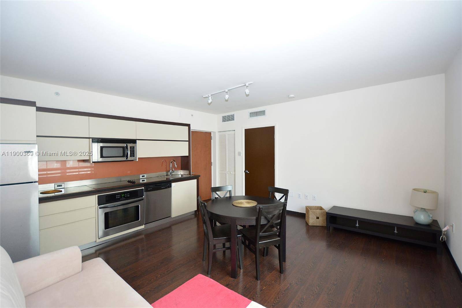 435 21st StMiami Beach - ARTECITY GOVERNOR CONDO condo unit 205 - picture