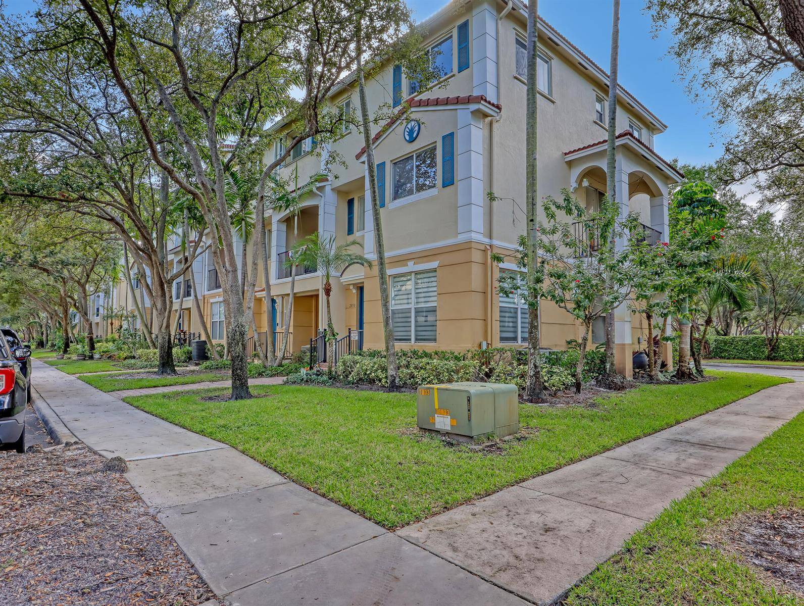 2850 S OasisBoynton Beach - picture