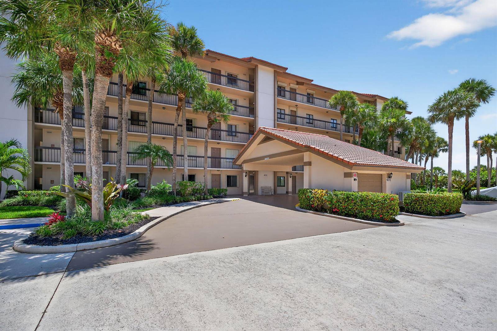 401 Ocean BluffsJupiter - OCEAN AT THE BLUFFS condo unit 205 - picture
