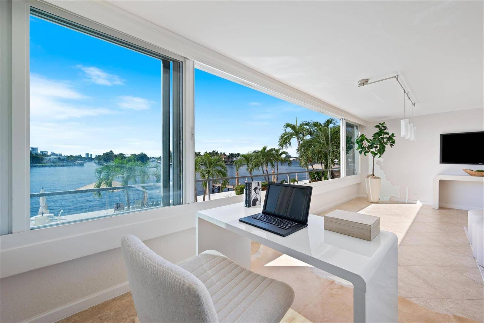 215 N BirchFort Lauderdale - The Versailles condo unit 2b - picture