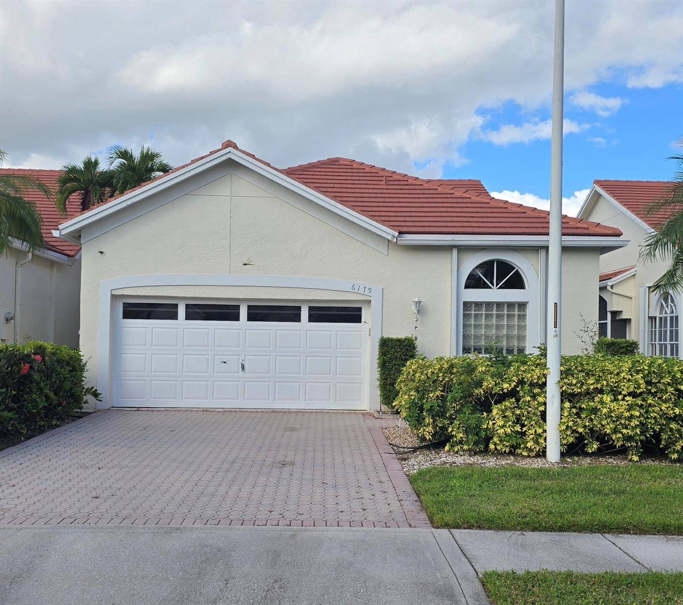6179 Bear CreekLake Worth - picture
