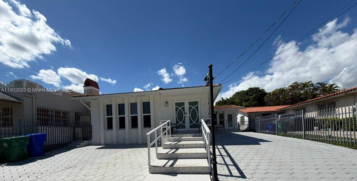 1030 SW 10th AveMiami - picture