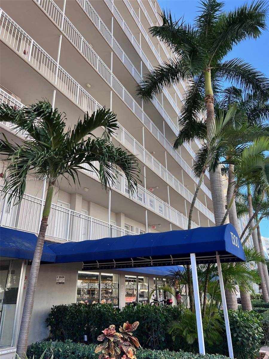 1300 Lincoln RdMiami Beach - Condo 5+ Stories,Condo condo unit D304 - picture