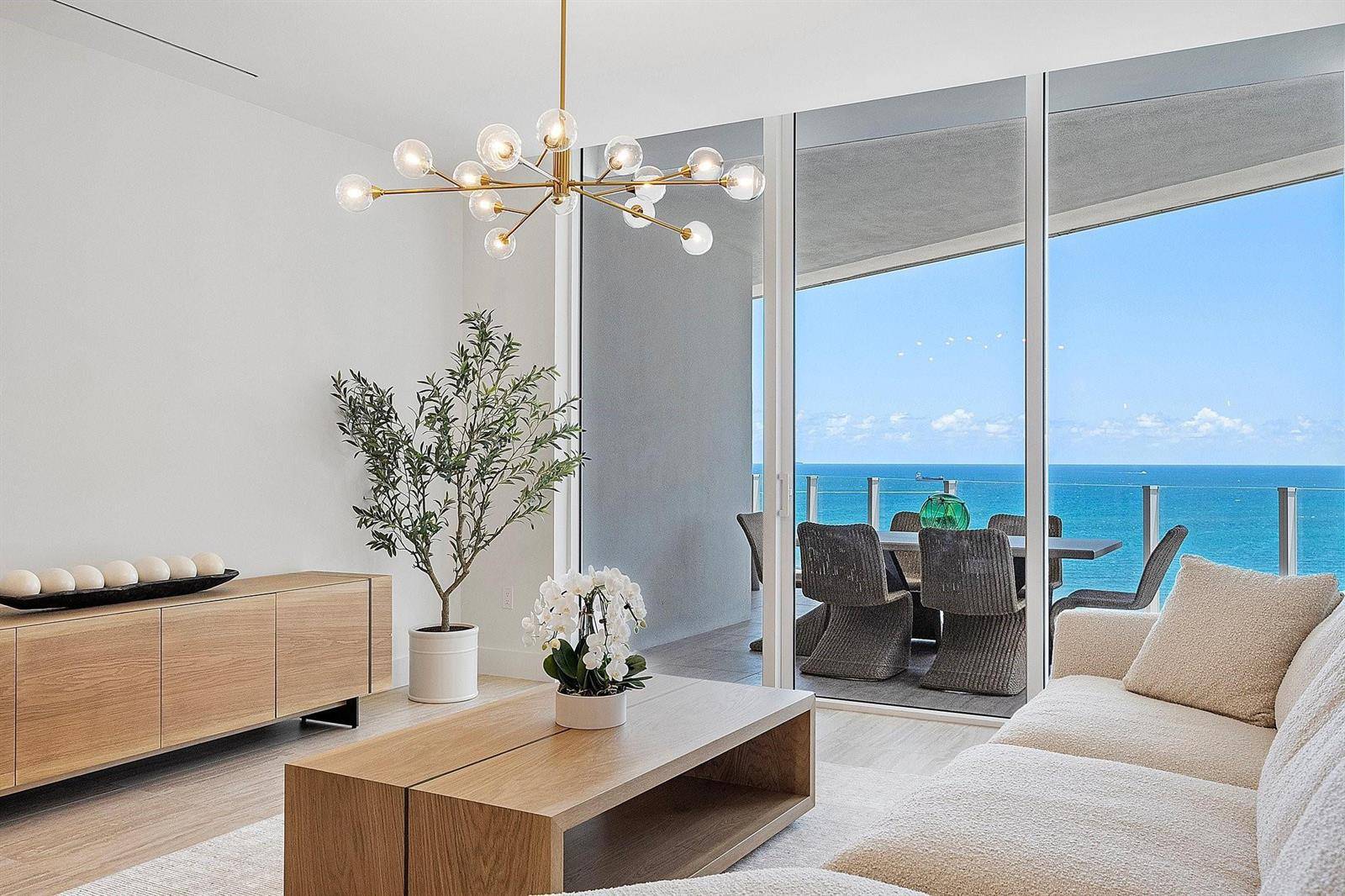 525 N Fort Lauderdale BeachFort Lauderdale - Four Seasons condo unit 1801 - picture