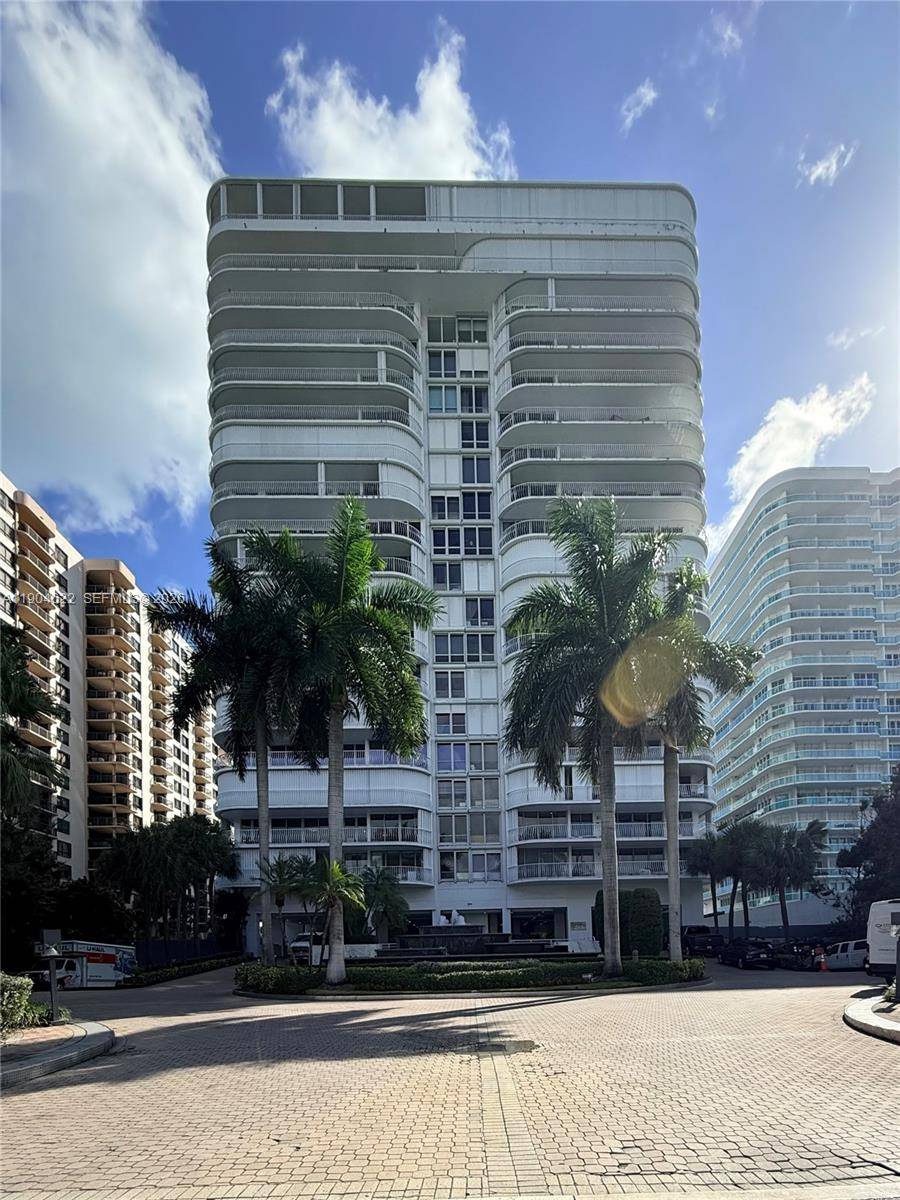 10155 Collins AveBal Harbour - Condo/Co-Op/Annual,Condo condo unit 906 - picture