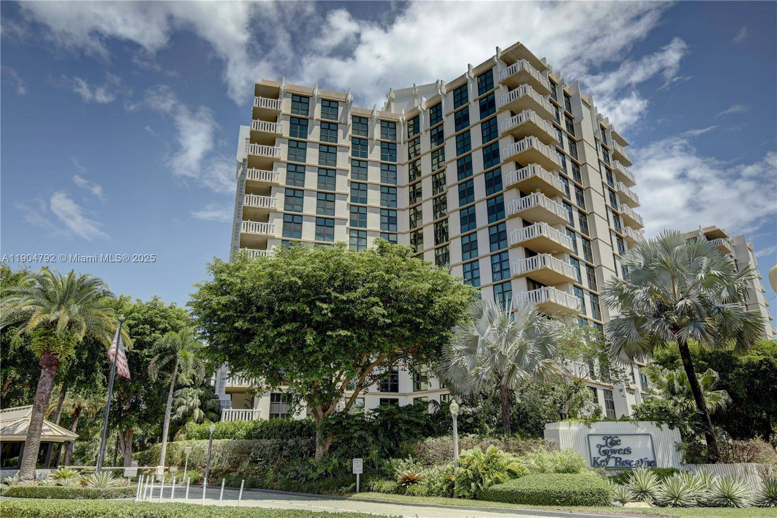 1121 Crandon BlvdKey Biscayne - Condo/Co-Op/Seasonal,Condo condo unit D608 - picture
