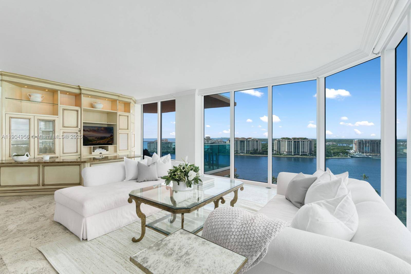 300 S Pointe DrMiami Beach - Condo 5+ Stories,Condo condo unit 1603 - picture