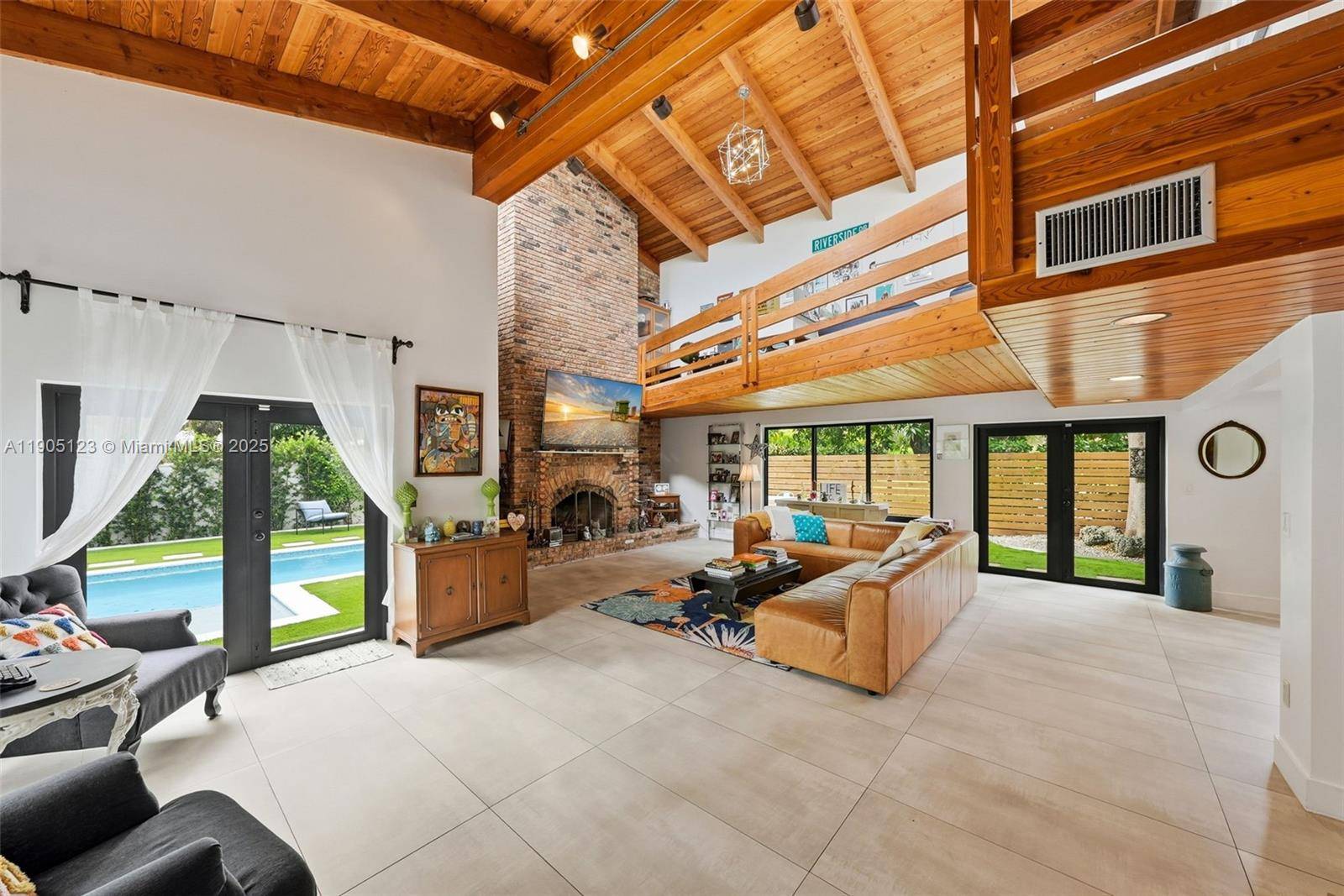 9200 NE 12th AveMiami Shores - picture