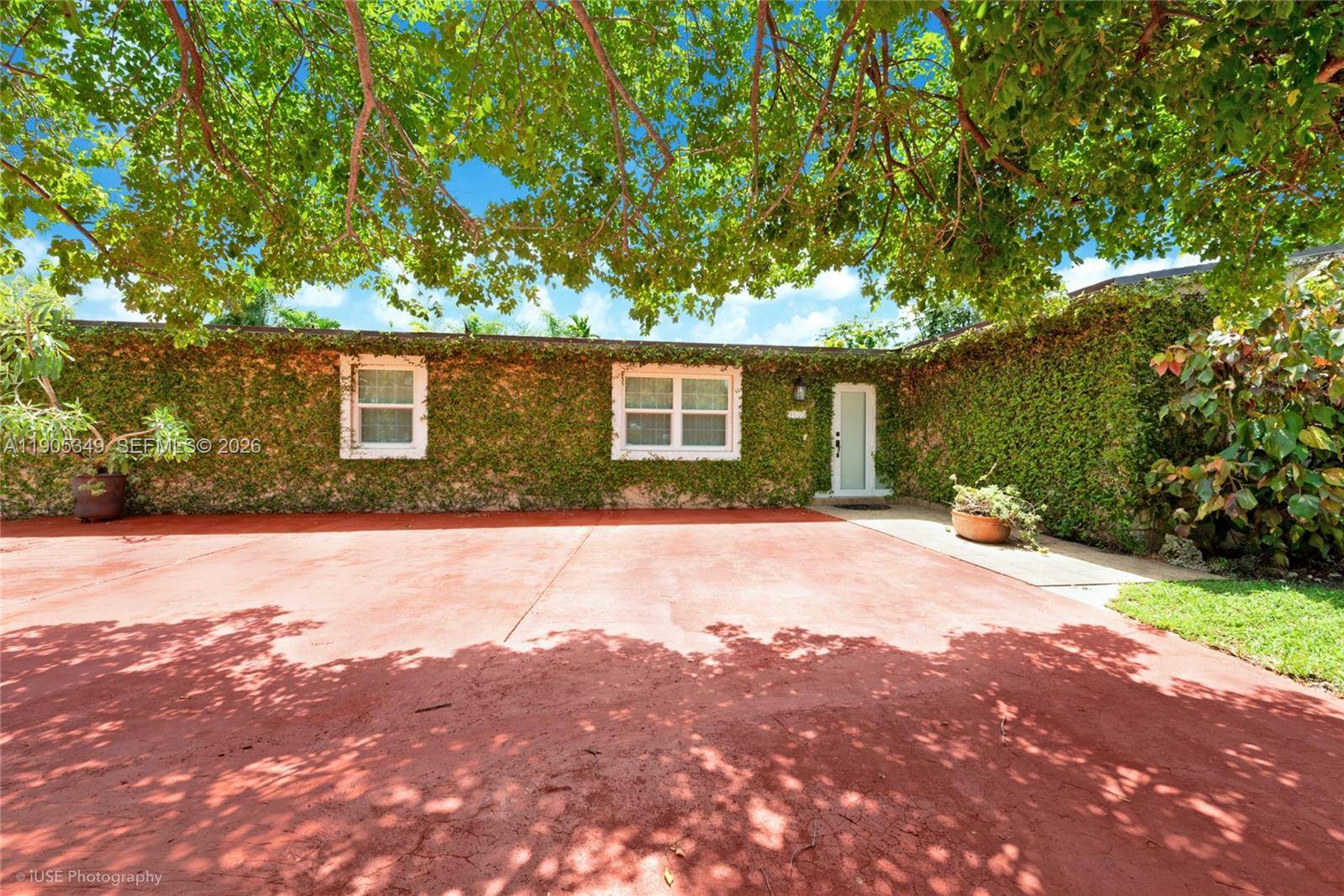 9500 SW 79th StMiami - picture