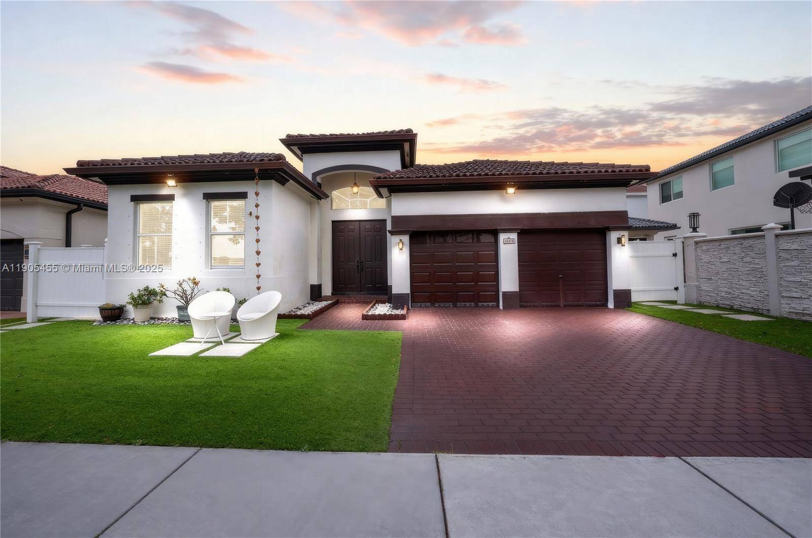 18000 NW 90th PlHialeah - picture
