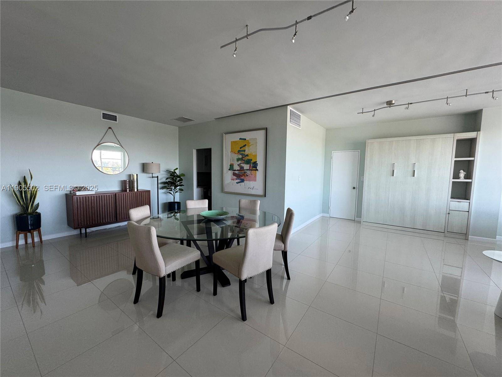 4925 Collins AveMiami Beach - Condo/Co-Op/Annual,Condo condo unit 5G - picture