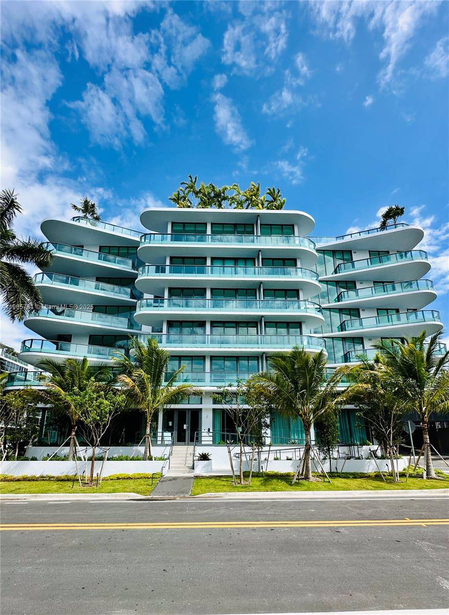 9901 Bay HarborBay Harbor Islands - Condo/Co-Op/Annual,Condo condo unit 505 - picture