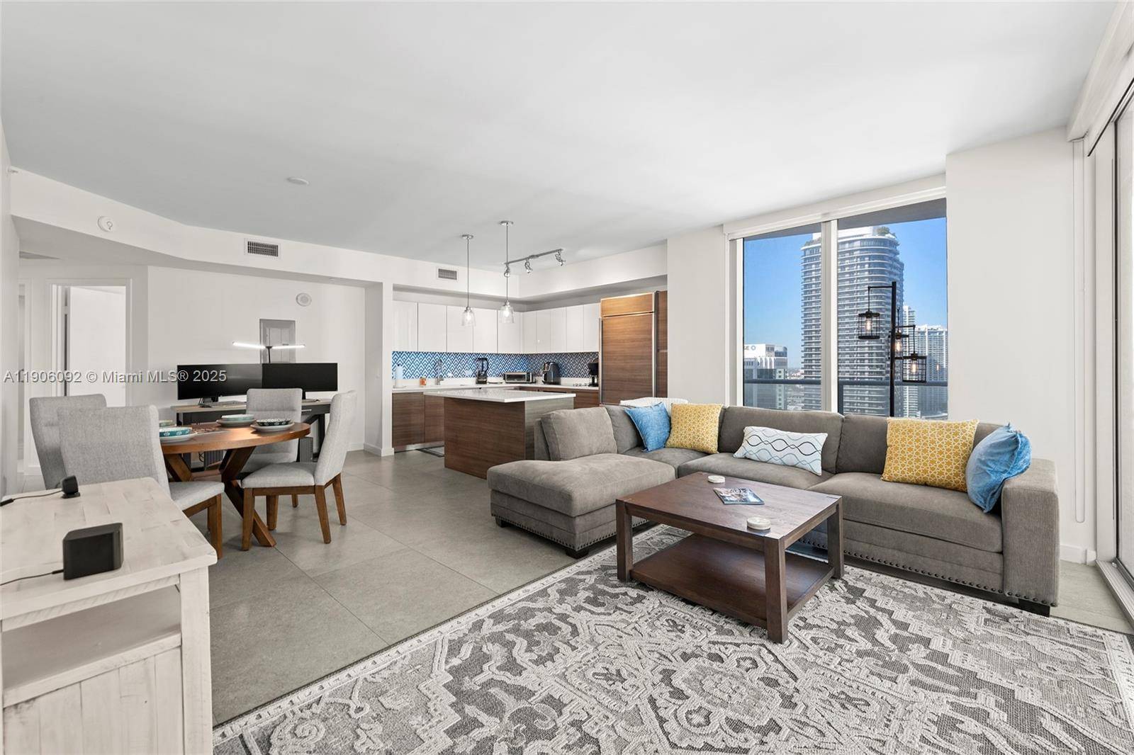 1100 S Miami AveMiami - Condo 5+ Stories,Condo condo unit 2910 - picture