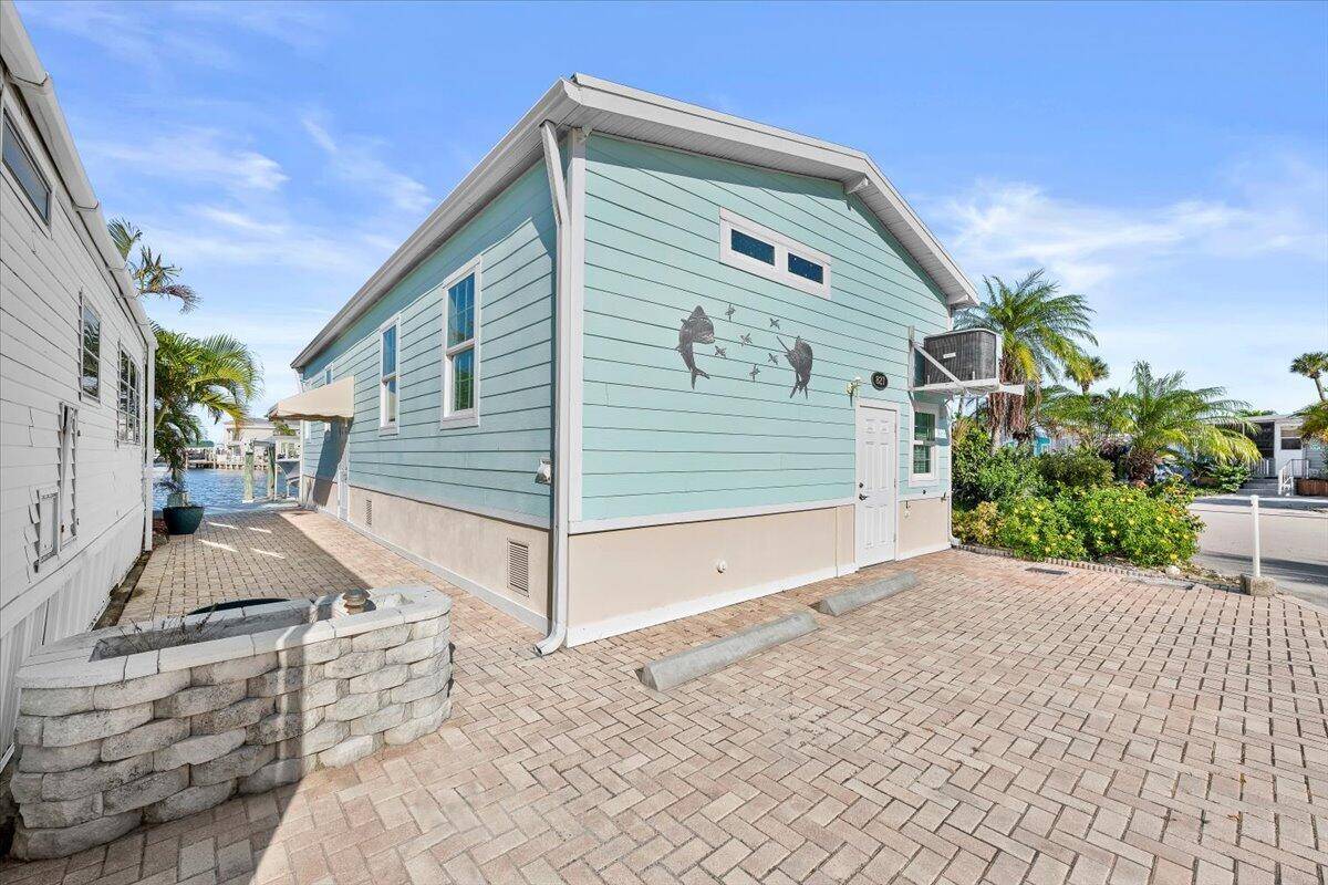 10701 S OceanJensen Beach - VENTURE OUT AT INDIAN RIVE condo unit 827 - picture