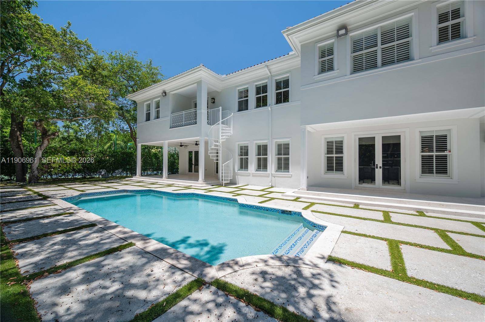 680 Destacada AveCoral Gables - picture