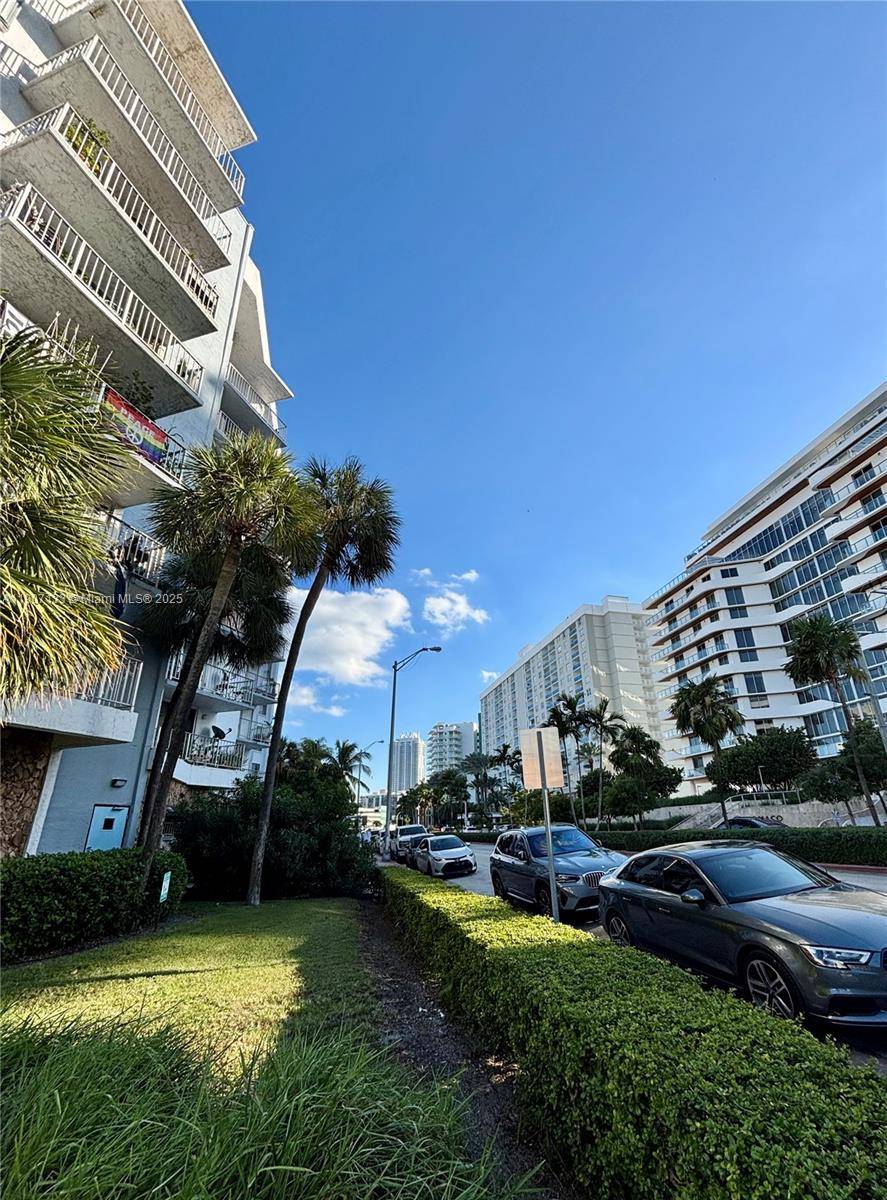 6801 Indian Creek DrMiami Beach - Condo 5+ Stories,Condo condo unit 402 - picture