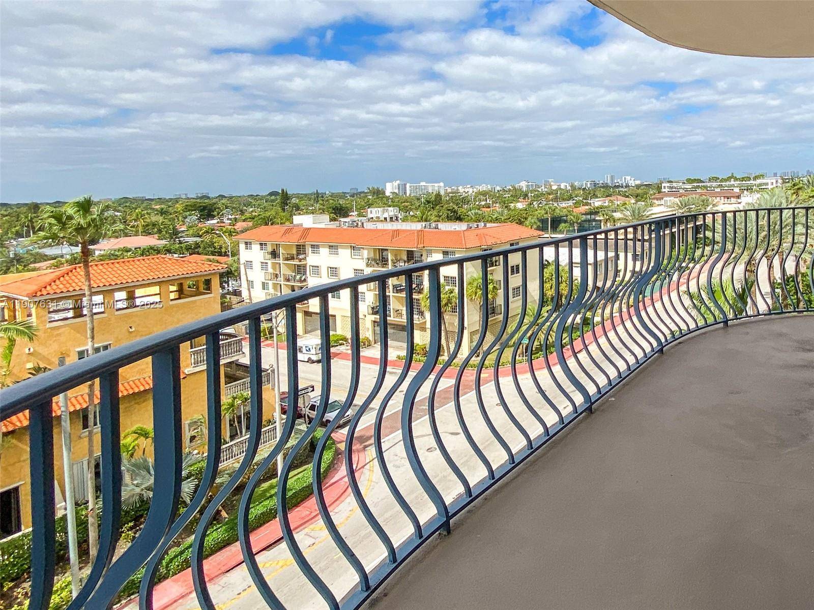 8877 Collins AveSurfside - Condo/Co-Op/Annual,Condo condo unit 604 - picture