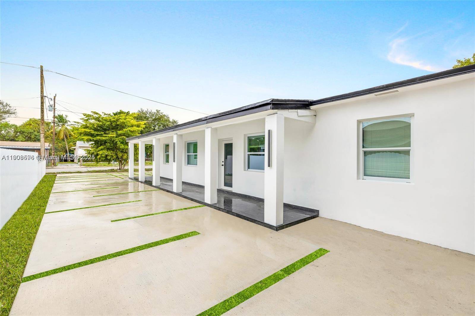 5511 NW 5th CtMiami - picture