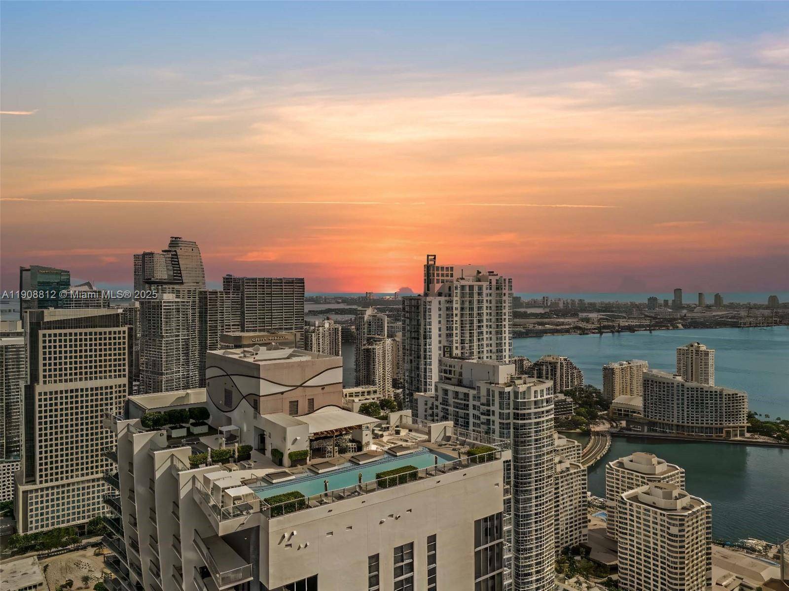 1010 Brickell AvMiami - Condo 1-4 Stories,Condo condo unit 4203 - picture