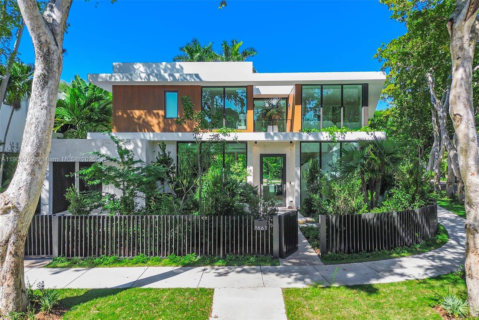 1661 Onaway DrMiami - picture